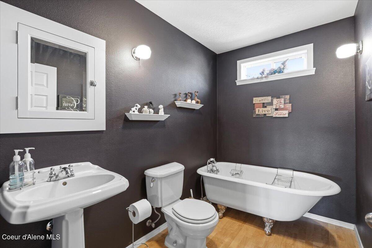 222 East Remington Road Athol, ID 83801 - Photo 28 of 73 Bathroom 2