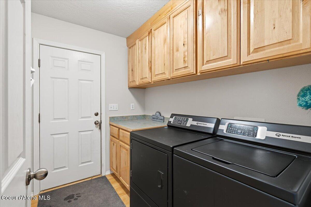 222 East Remington Road Athol, ID 83801 - Photo 39 of 73 Main Floor Laundry