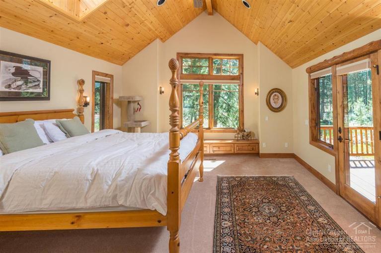 60530 Sunset View Drive Bend, OR 97702 - Photo 11 of 24 Additional Photo