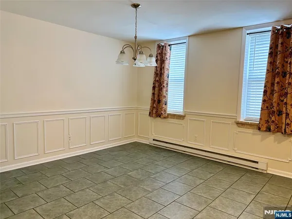 $2,450 | 283 Orchard Street, Unit 1B, Elmwood Park, NJ 07407