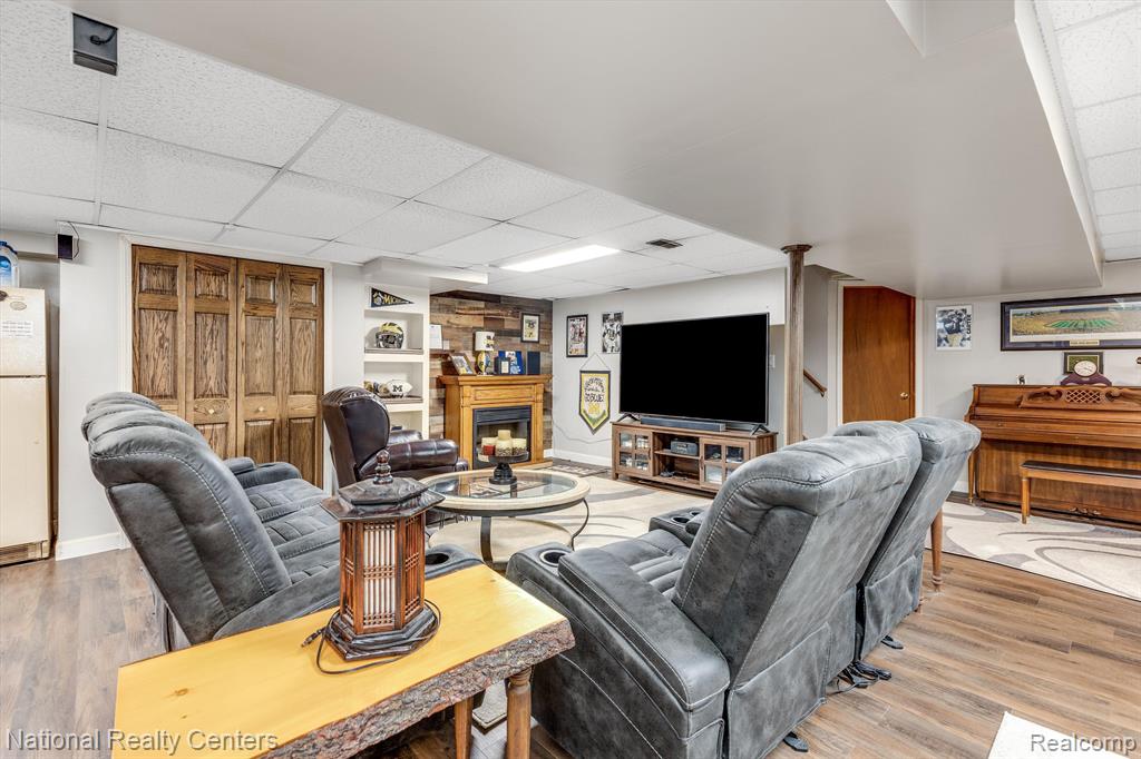 17047 Quarry Road Riverview, MI 48193 - Photo 26 of 32