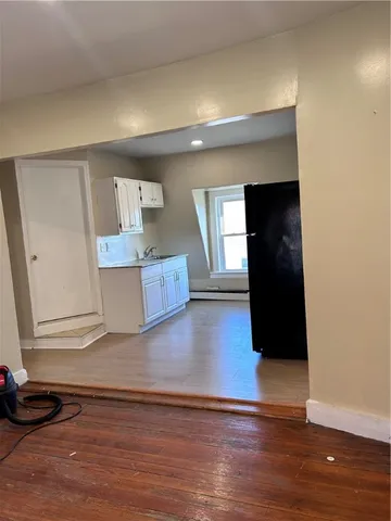 $1,700 | 111 Burnett Street, Unit 3, Providence, RI 02907