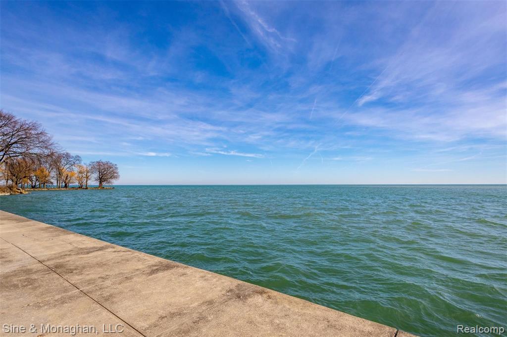 1020 Lake Shore Road Grosse Pointe Shores, MI 48236 - Photo 91 of 94