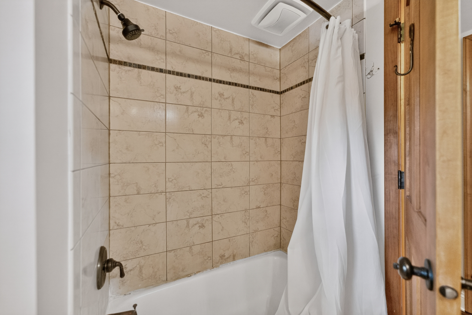 1S670 Winfield Road Wheaton, IL 60189 - Photo 21 of 31 Gallery Image 21