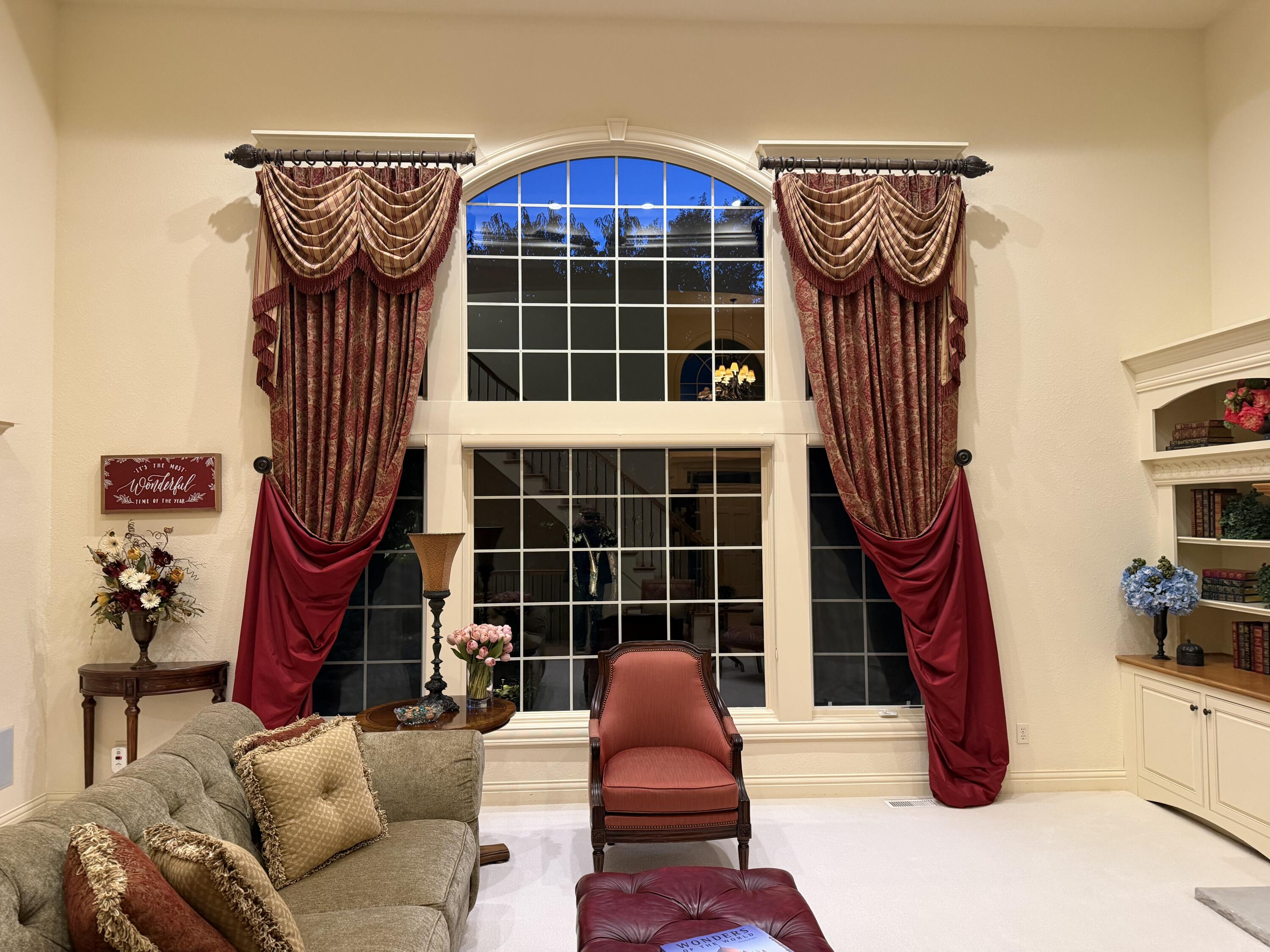 264 Steeple Pointe Circle Delafield, WI 53018 - Photo 9 of 120 Great Room