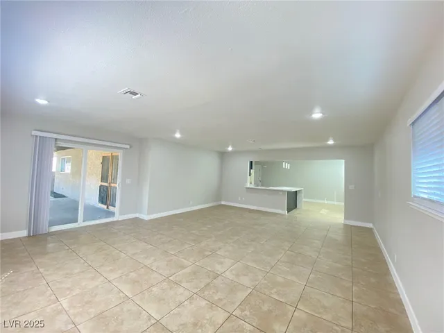 $2,200 | 3545 Moraga Drive, Las Vegas, NV 89103
