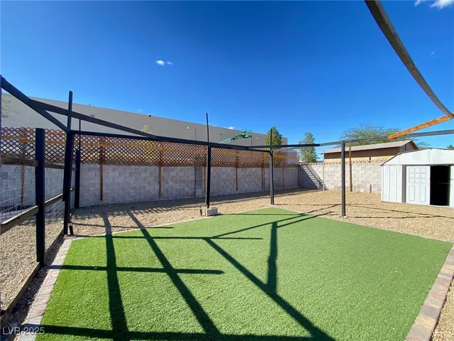 $2,200 | 3545 Moraga Drive, Las Vegas, NV 89103