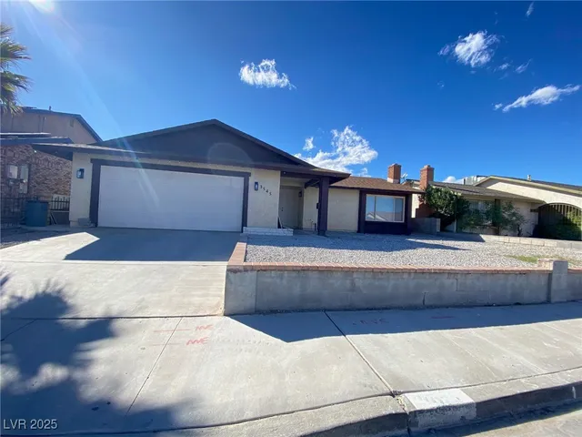 $2,200 | 3545 Moraga Drive, Las Vegas, NV 89103