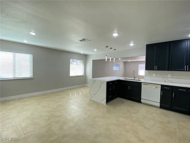 $2,200 | 3545 Moraga Drive, Las Vegas, NV 89103