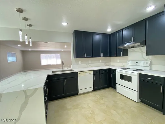 $2,200 | 3545 Moraga Drive, Las Vegas, NV 89103