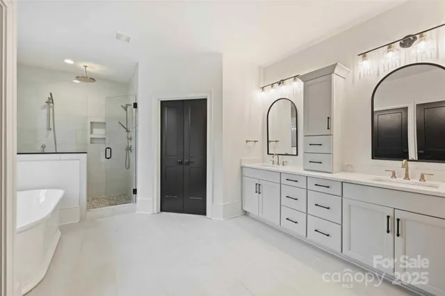 $1,825,000 | 7010 Chateau Bordeaux Lane, Charlotte, NC 28270