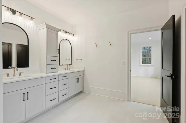 $1,825,000 | 7010 Chateau Bordeaux Lane, Charlotte, NC 28270