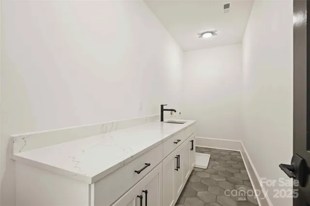 $1,825,000 | 7010 Chateau Bordeaux Lane, Charlotte, NC 28270