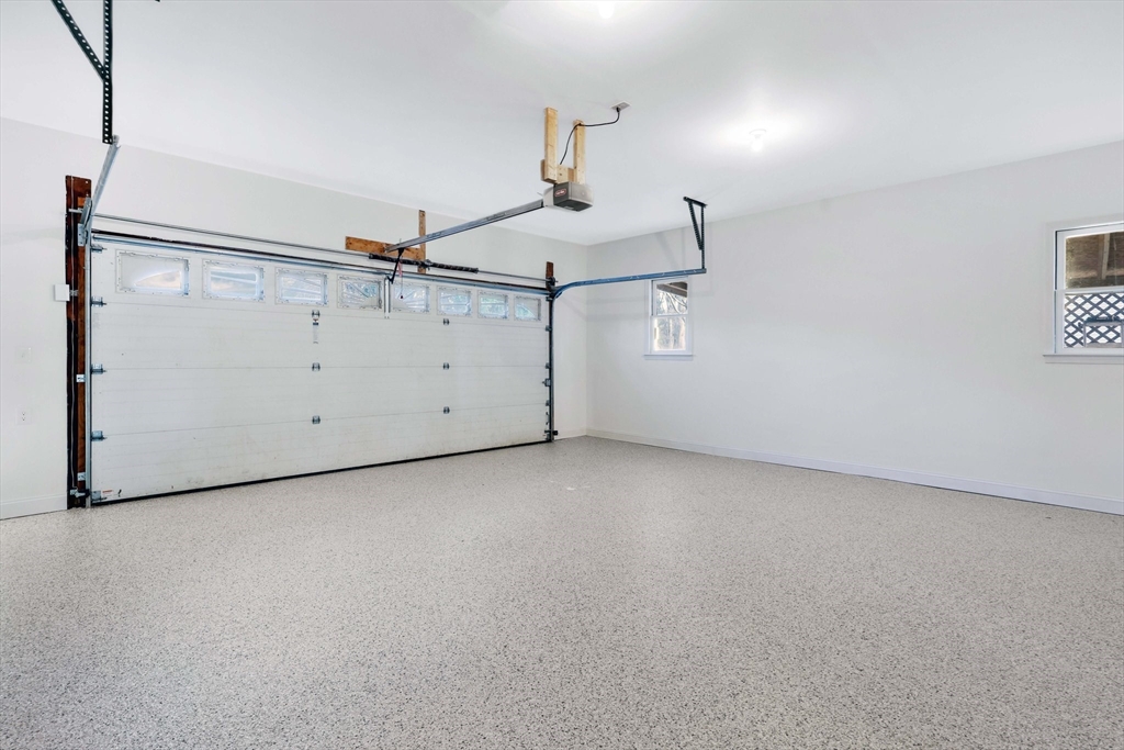 3 Greenacre Road South Hadley, MA 01075 - Photo 4 of 40 Gallery Image 4