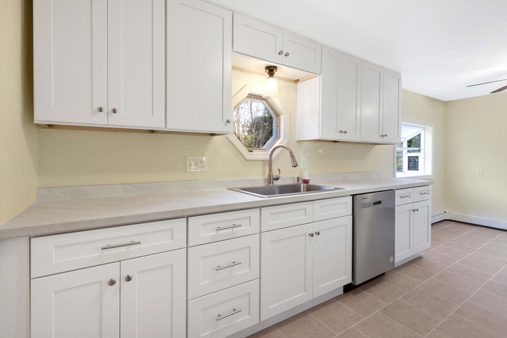 3 Greenacre Road South Hadley, MA 01075 - Photo 10 of 40 Gallery Image 10
