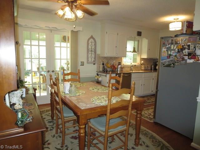 3792 Welcome-Arcadia Road Lexington, NC 27295 - Photo 9 of 30 Dining Room and Kitchen