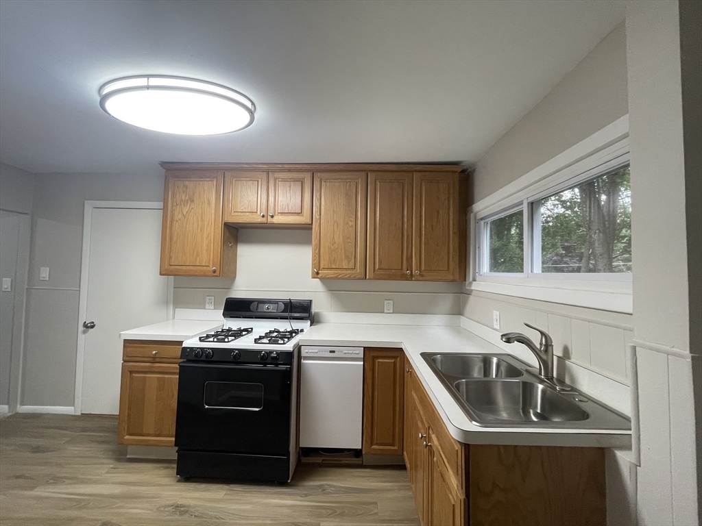 22 Oakland Road, Unit 22 Sharon, MA 02067 - Photo 6 of 16