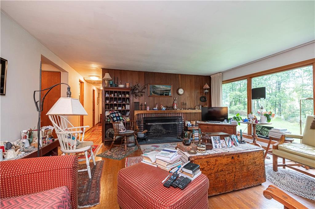394 Irwin Road Gibsonia, PA 15044 - Photo 6 of 37 Gallery Image 6