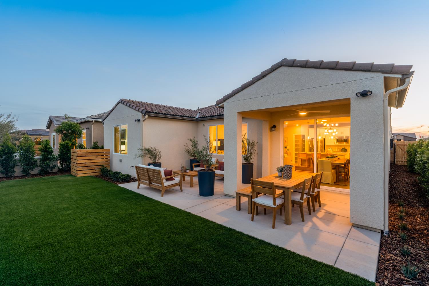 2452 North Suncrest Way Clovis, CA 93619 - Photo 41 of 43