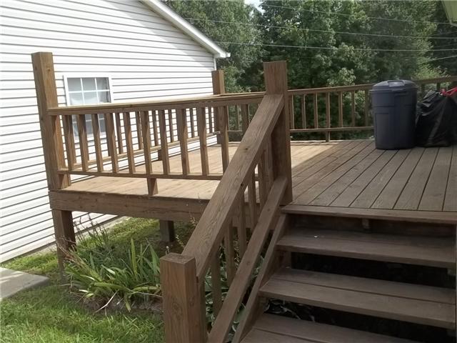 198 Hurst Road Hohenwald, TN 38462 - Photo 3 of 14 Deck