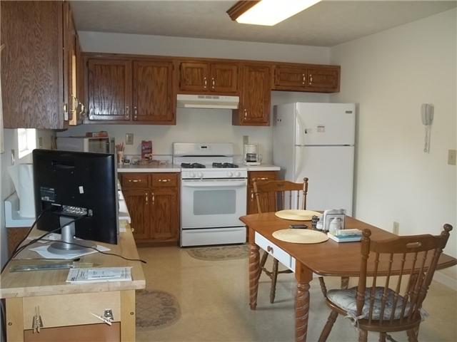 198 Hurst Road Hohenwald, TN 38462 - Photo 10 of 14 Kitchen