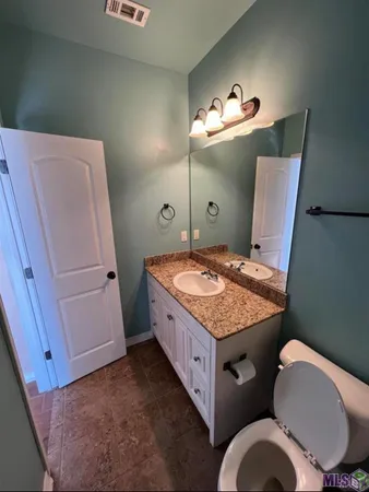 $2,100 | 9437 Redwood Lake Boulevard, Zachary, LA 70791