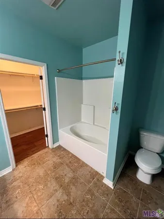 $2,100 | 9437 Redwood Lake Boulevard, Zachary, LA 70791