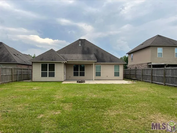 $2,100 | 9437 Redwood Lake Boulevard, Zachary, LA 70791