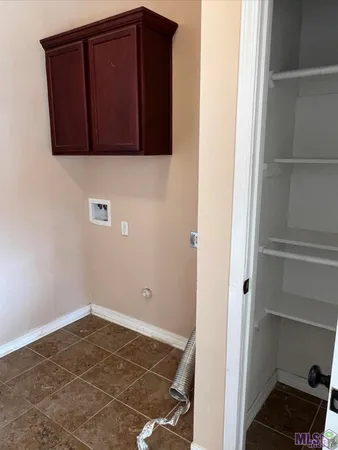 $2,100 | 9437 Redwood Lake Boulevard, Zachary, LA 70791