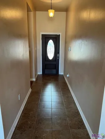 $2,100 | 9437 Redwood Lake Boulevard, Zachary, LA 70791