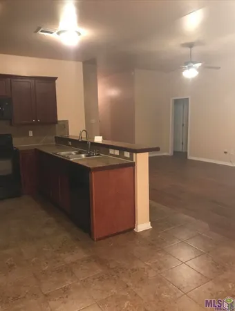 $2,100 | 9437 Redwood Lake Boulevard, Zachary, LA 70791