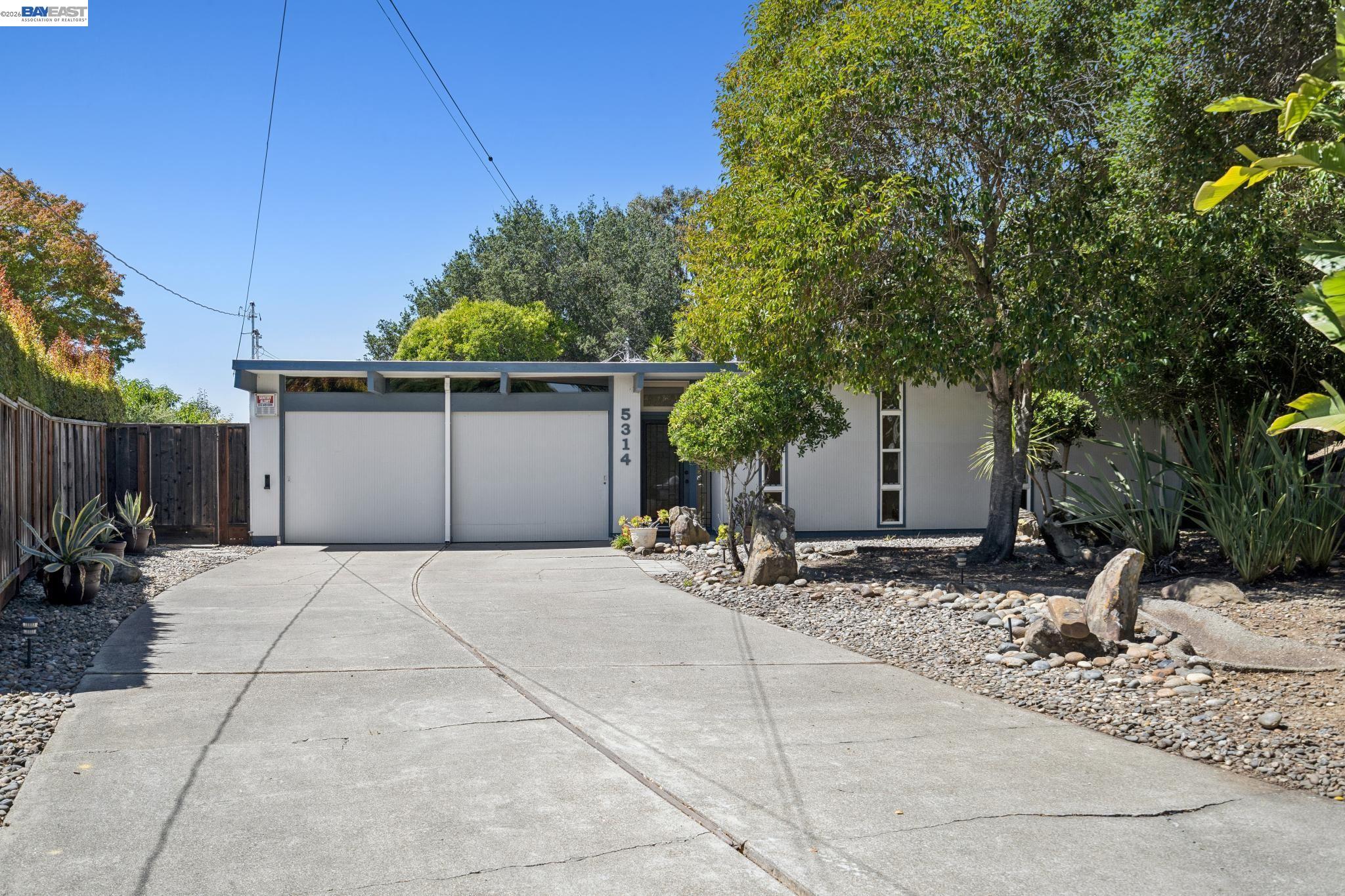 5314 Crown Court Castro Valley, CA 94552 - Photo 2 of 62
