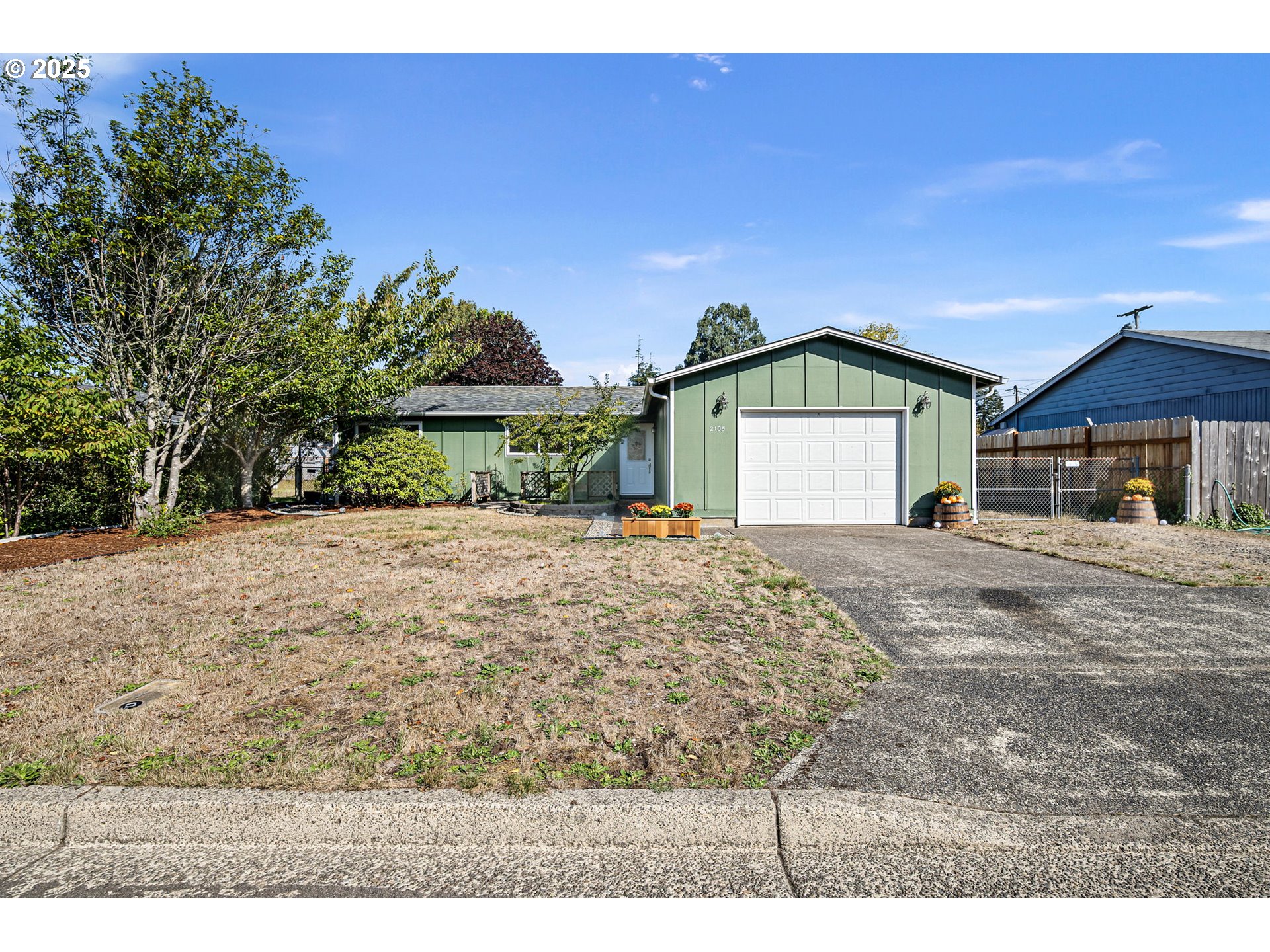 2105 16th Street Florence, OR 97439 - Photo 1 of 48 a house view with a outdoor space