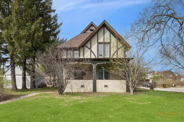 $255,000 | 2522 East State Street, Rockford, IL 61107