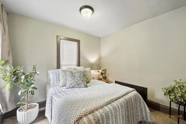 $255,000 | 2522 East State Street, Rockford, IL 61107