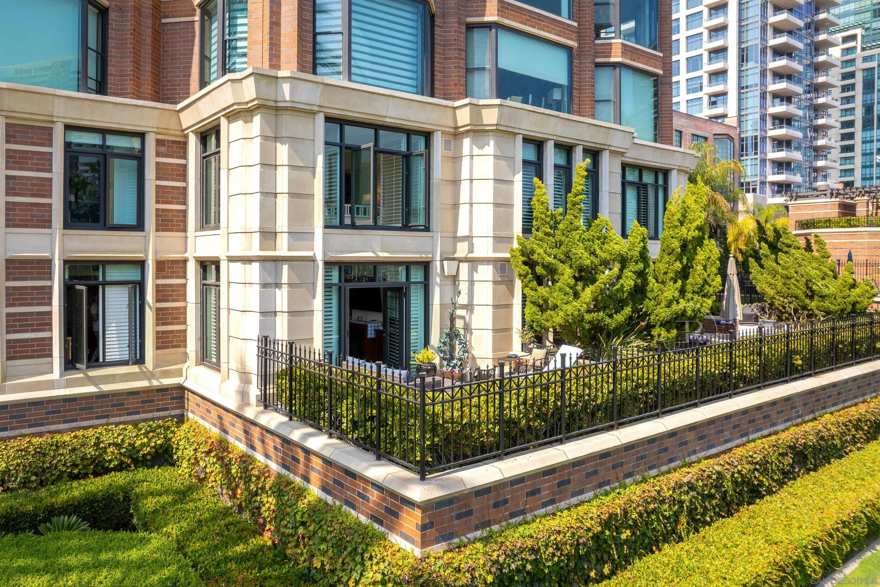 500 West Harbor Dr Unit 136