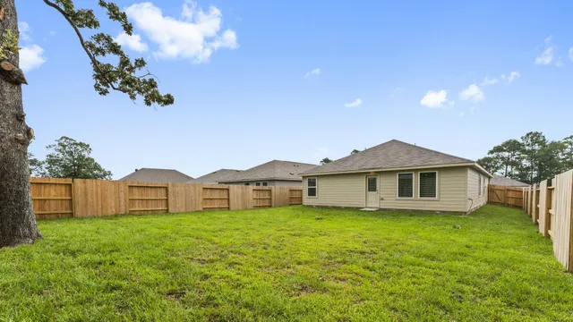 $1,600 | 468 Shoreview Drive, Conroe, TX 77303