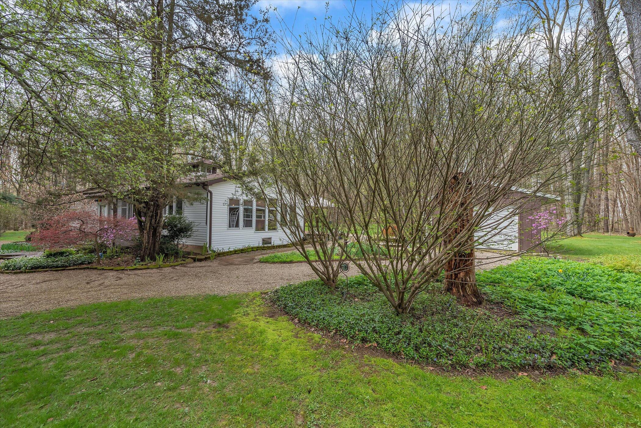 49444 Rush Lake Road Hartford, MI 49057 - Photo 28 of 54 Gravel Driveway