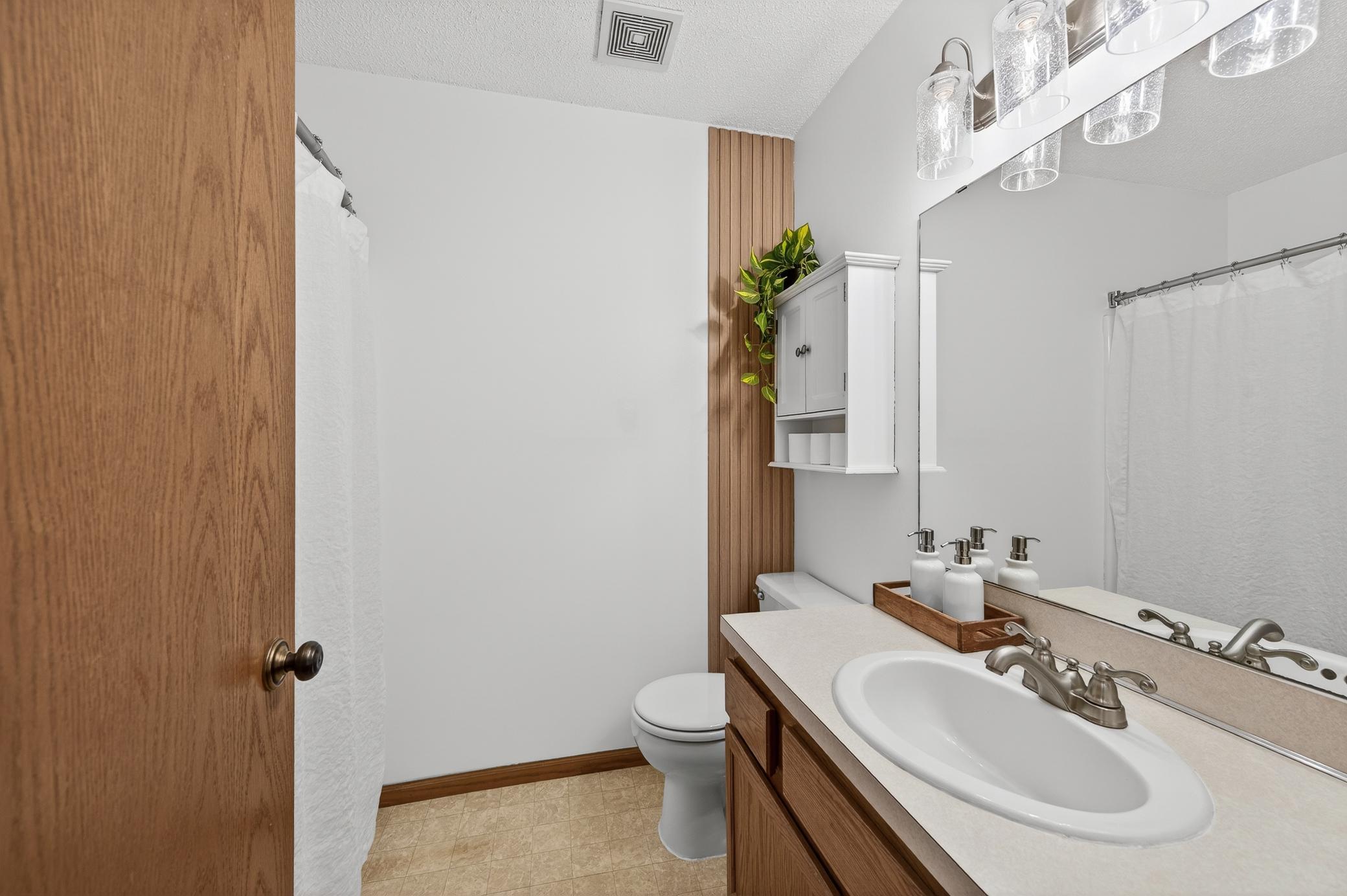 7671 Nicholas Way Chanhassen, MN 55317 - Photo 32 of 44