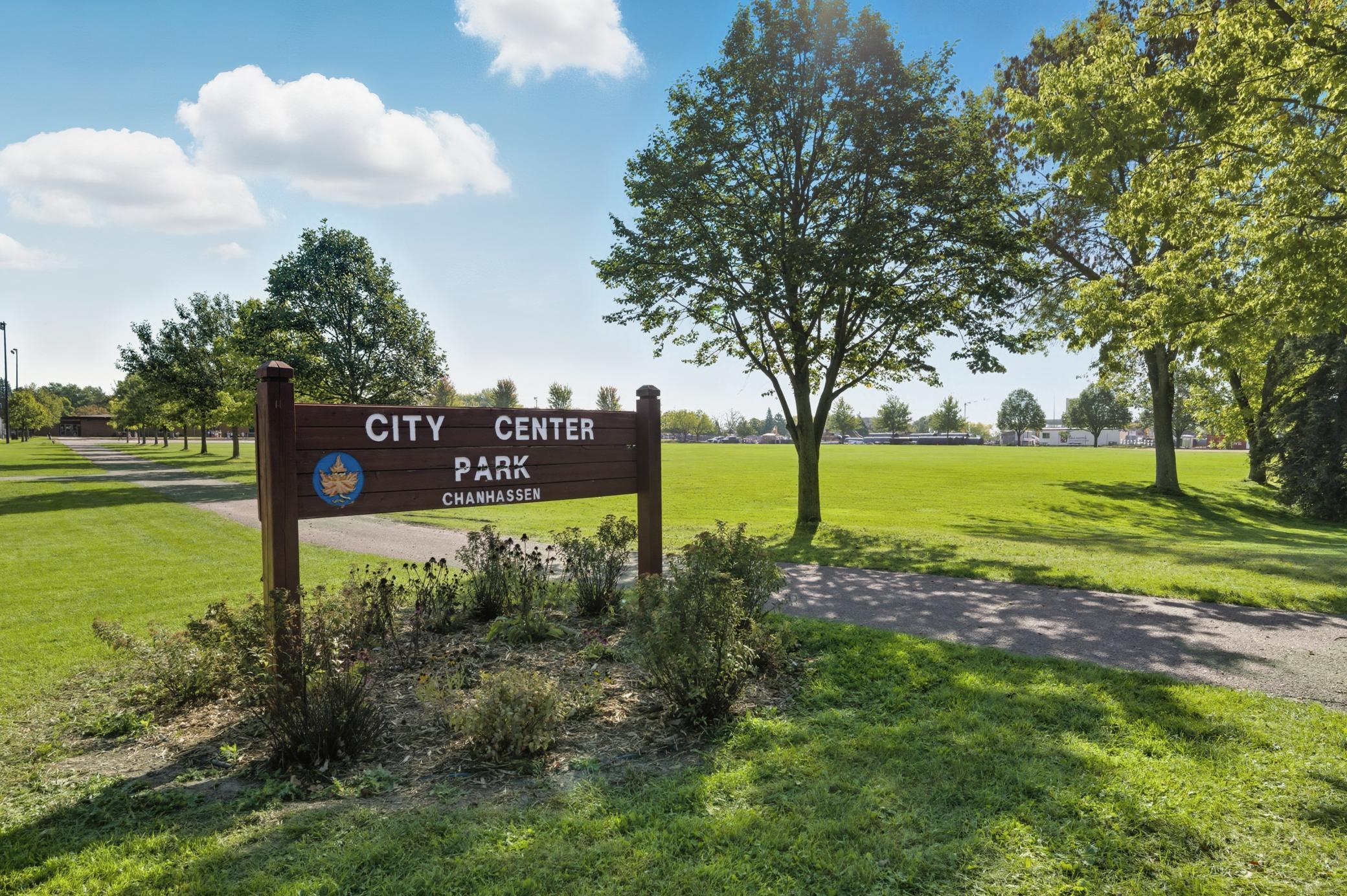7671 Nicholas Way Chanhassen, MN 55317 - Photo 9 of 44