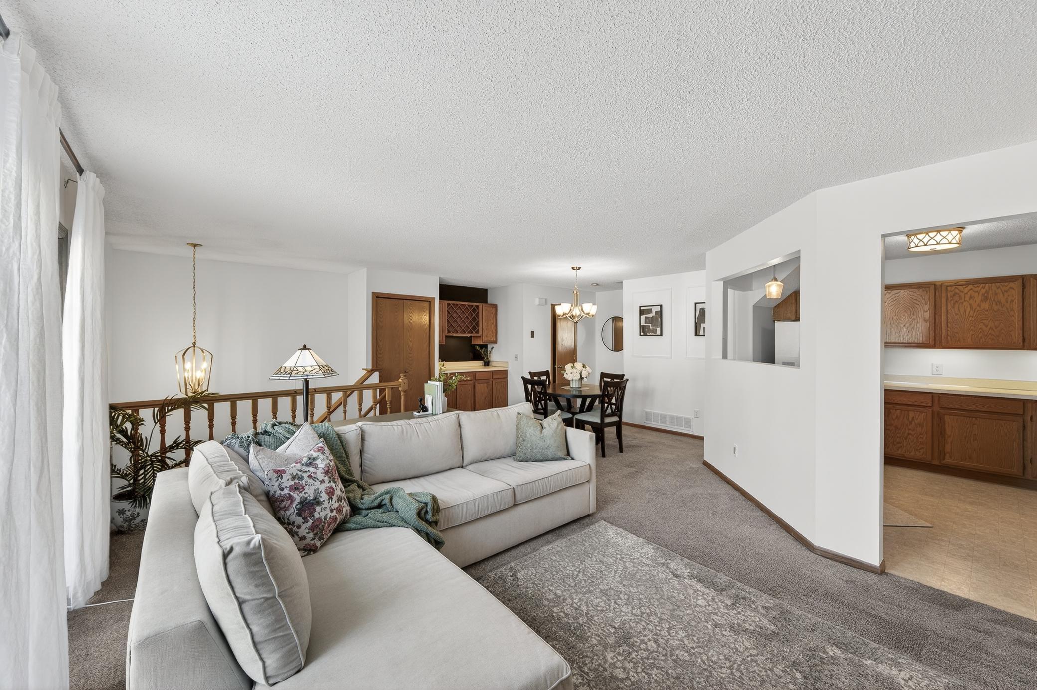 7671 Nicholas Way Chanhassen, MN 55317 - Photo 10 of 44