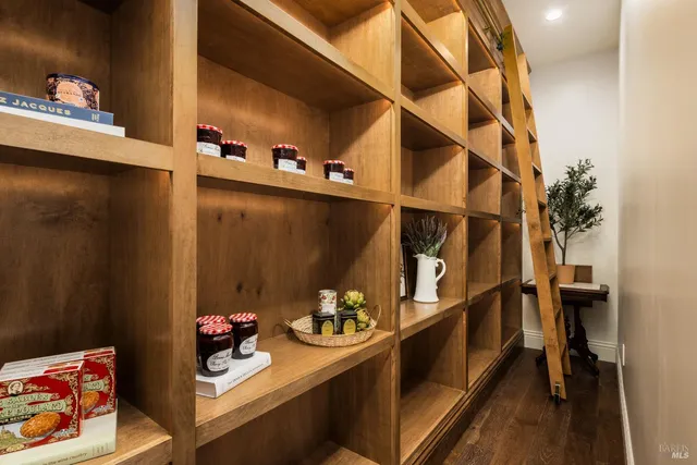 $2,195,000 | 3724 Lakebriar Place, Santa Rosa, CA 95403