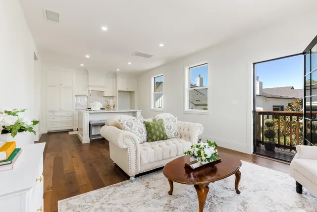 $2,195,000 | 3724 Lakebriar Place, Santa Rosa, CA 95403