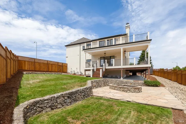 $2,195,000 | 3724 Lakebriar Place, Santa Rosa, CA 95403