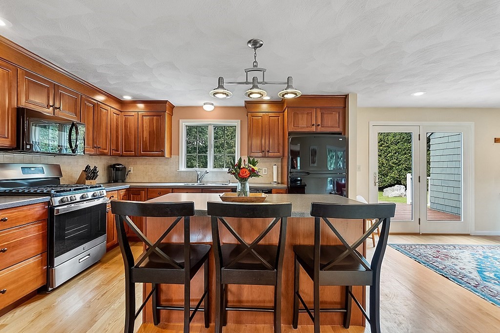 3 Fletcher Road Westford, MA 01886 - Photo 7 of 41 Gallery Image 7