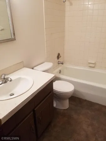 $850 | 236 North Jefferson Street, Unit 7, St. Croix Falls, WI 54024