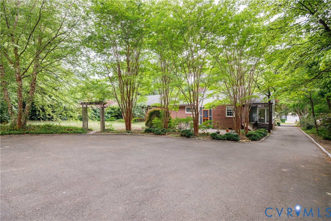 2431 Breckenridge Road Richmond, VA 23225 - Photo 32 of 39