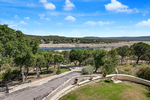 $1,690,000 | 17904 Crystal Cove, Jonestown, TX 78645