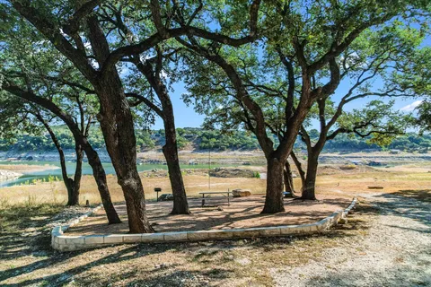 $1,690,000 | 17904 Crystal Cove, Jonestown, TX 78645