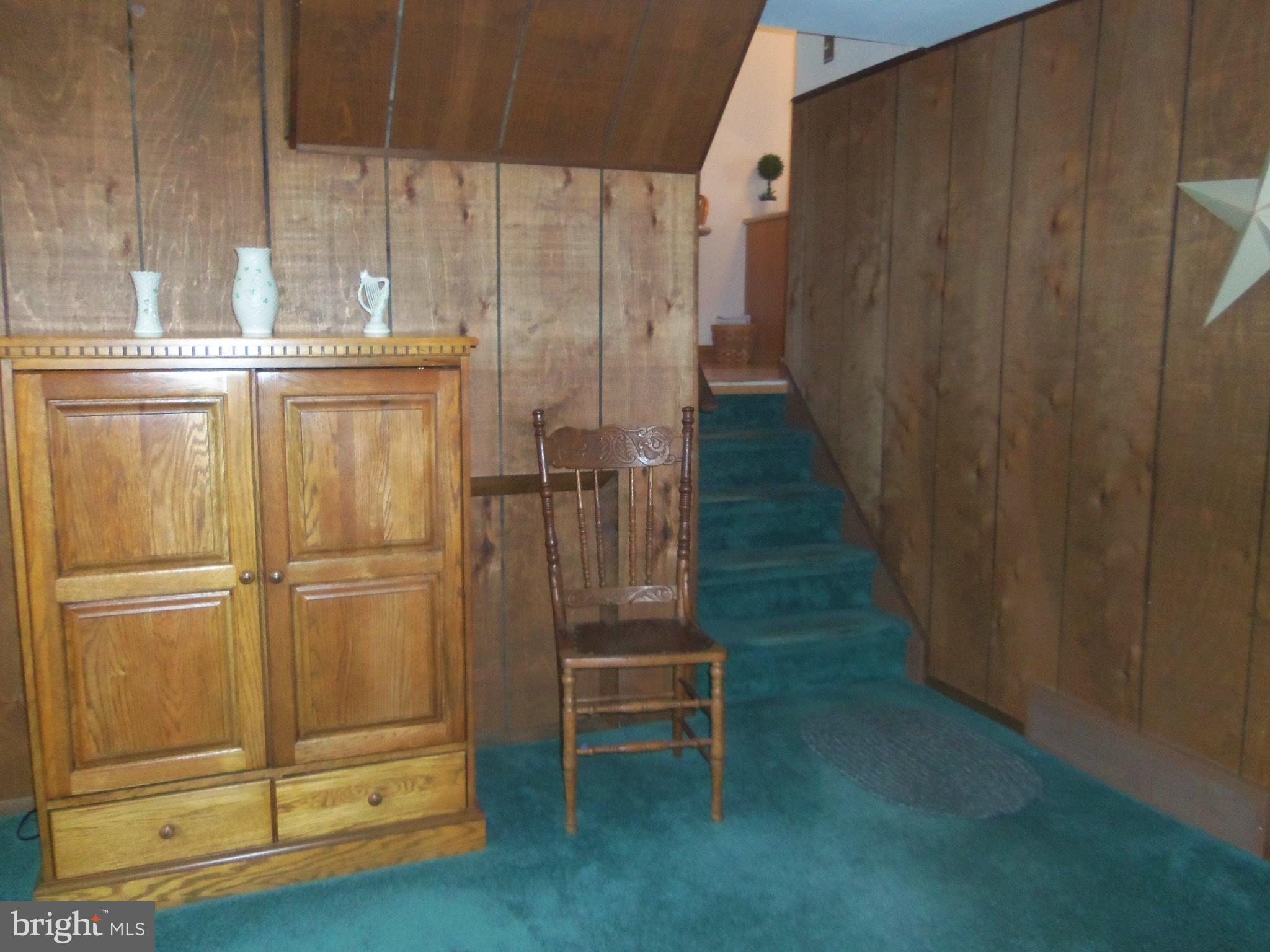 915 Phillips Road Warminster, PA 18974 - Photo 18 of 36 Family Room